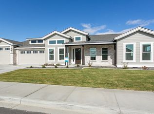 6035 SE McInnis St, Hillsboro, OR