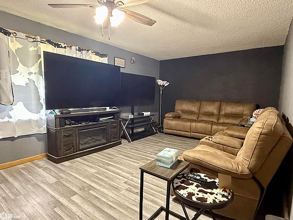 5th image of 607 Hills Ave