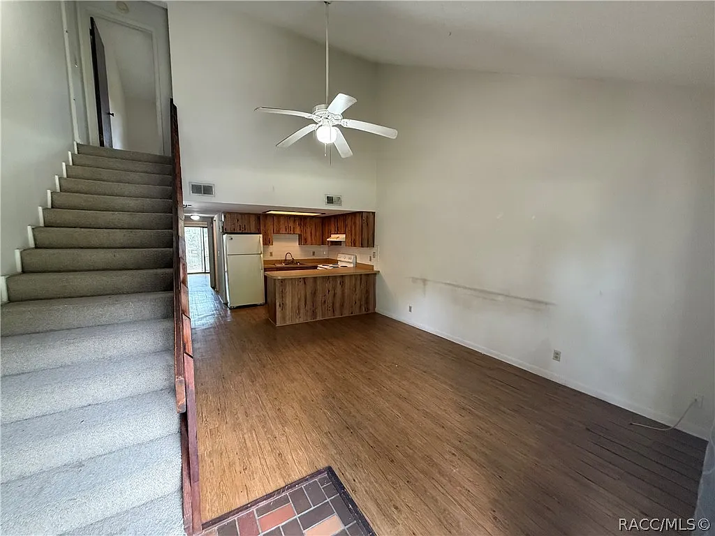 2 bed, 992 sqft, $1,400 — Photo 3