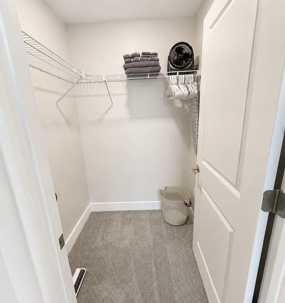 1 bed, $3,000 — Photo 3