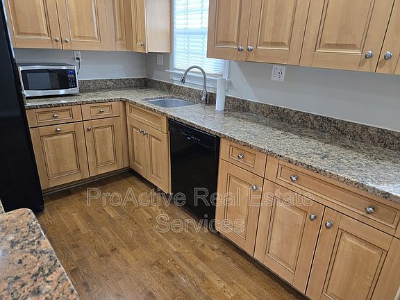 5th image of 519 Maycox Ave