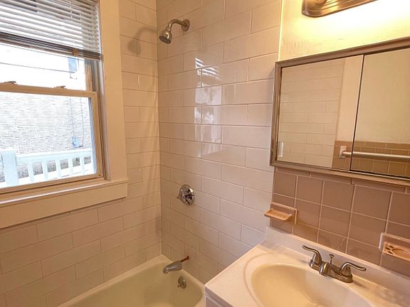 5th image of 90 Winthrop Shore Dr #4A