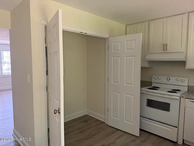 3810 Symi Cir #9 — Photo 7