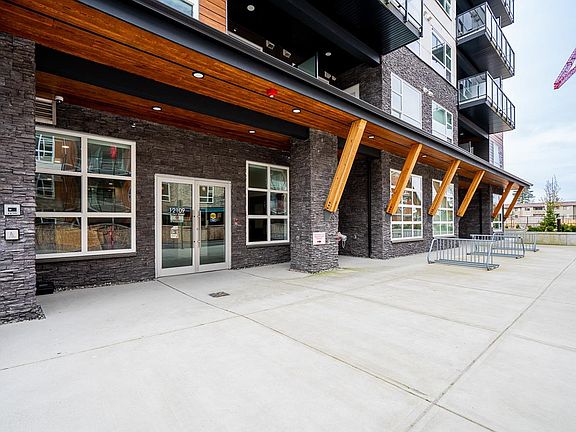 5th image of 12109 223rd St #403