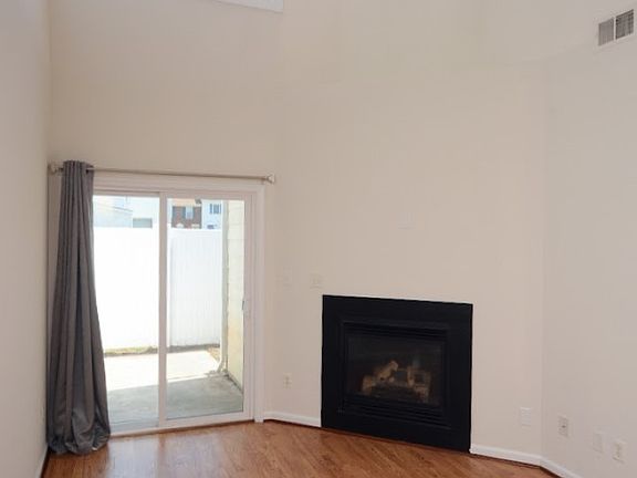 4th image of 5062 Glen Canyon Dr
