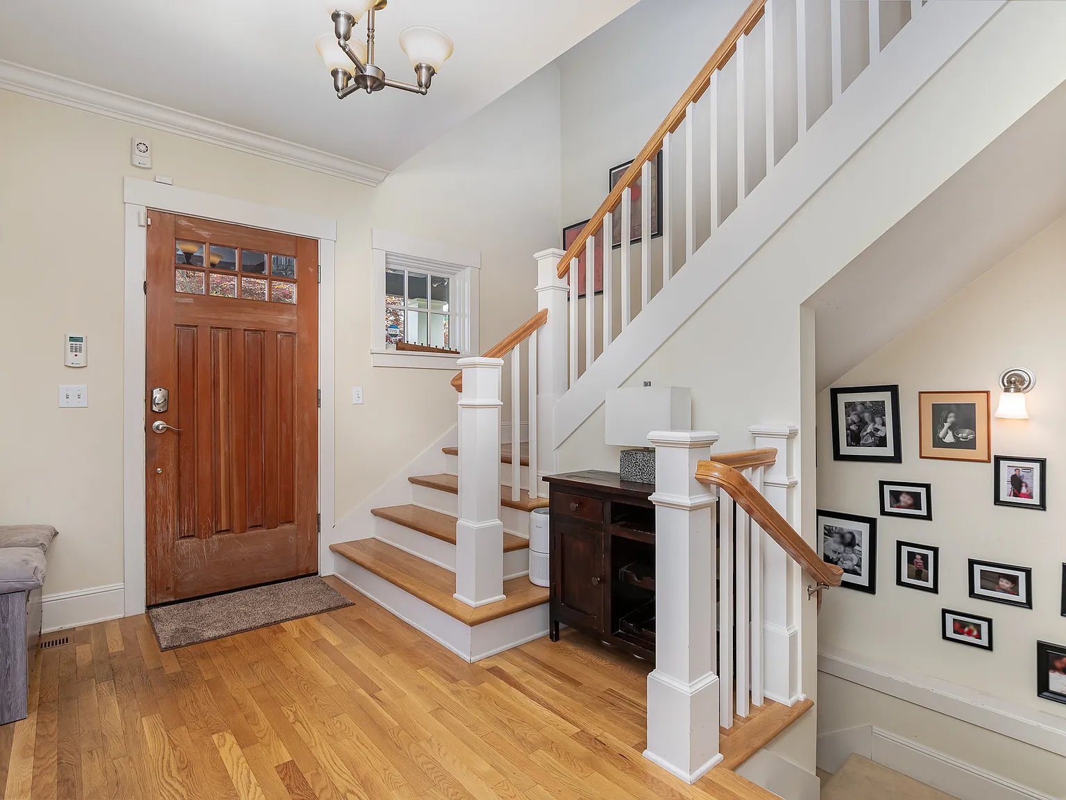 3 bed, 2557 sqft, $6,800 — Photo 3