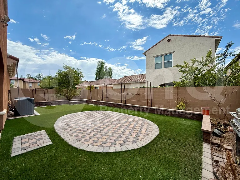 1195 E Gail Dr — Photo 6