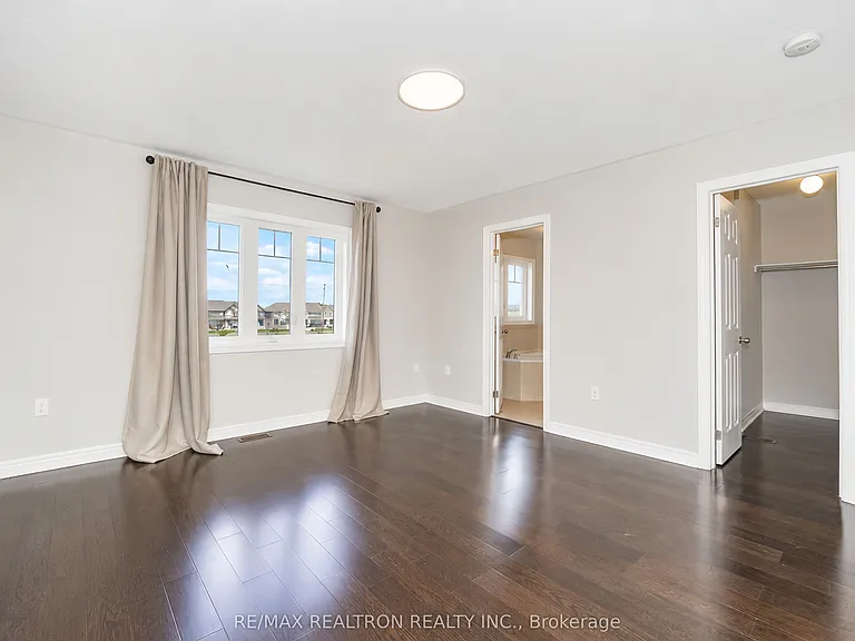 77 Betony Dr — Photo 23