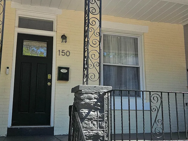 150 E Pleasant St — Photo 2