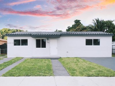 1221 W 34th St, Hialeah, FL, 33012