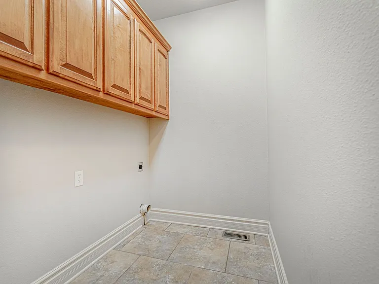3704 W Legacy Ln — Photo 16
