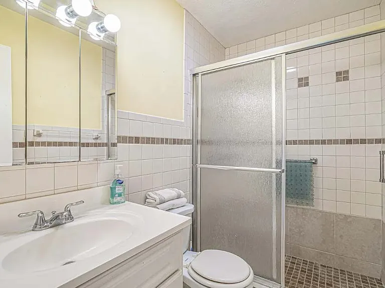 209 Cedar St #A7 — Photo 3