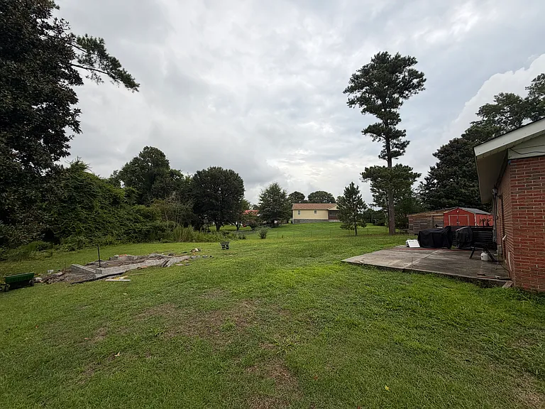 317 Sterling Ct — Photo 10