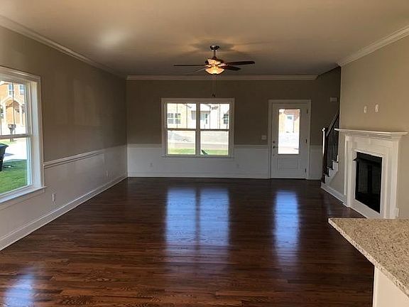 2nd image of 9 Fleeman Place Dr NE