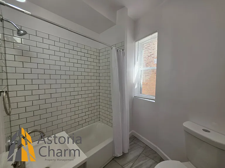 905 N Patterson Park Ave — Photo 36
