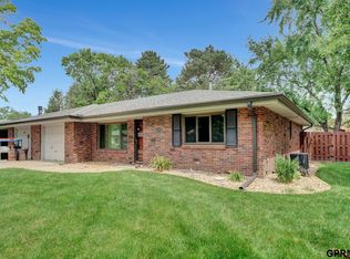 3432 Allendale Dr, Lincoln, NE 68516