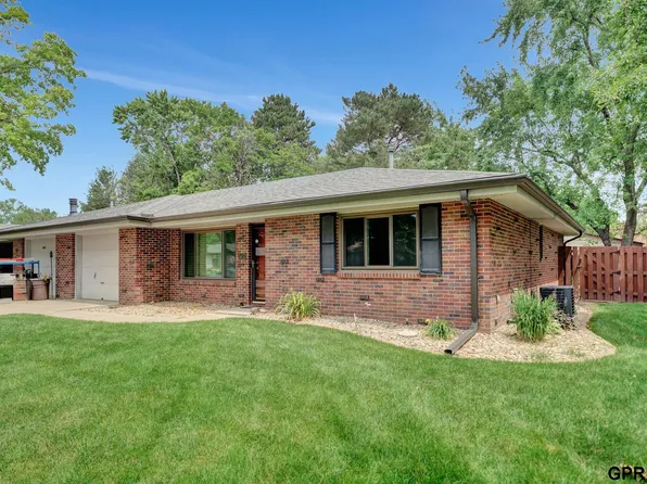3432 Allendale Dr, Lincoln, NE 68516