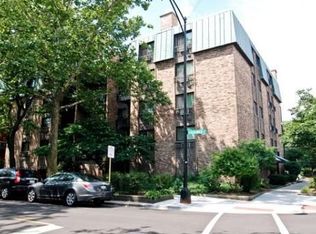 401 W Webster Ave APT 202, Chicago, IL 60614