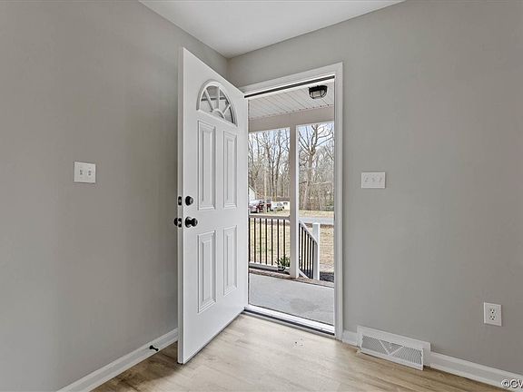 4th image of 2501 Liverman Dr