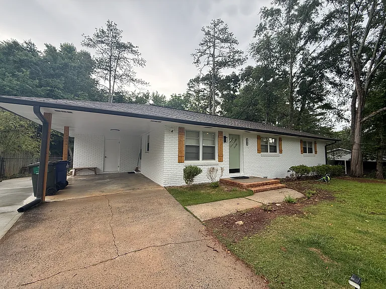 2185 Sun Valley Dr SE — Photo 2