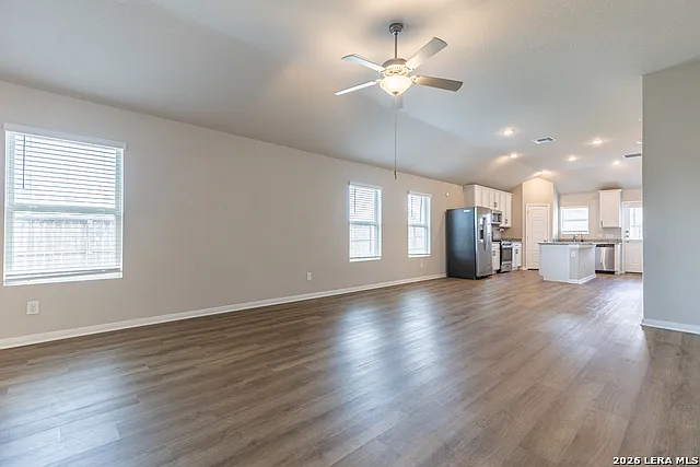 6418 Willow Point Blvd — Photo 4