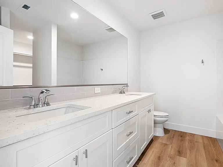1163 S Underwood St #110 — Photo 7