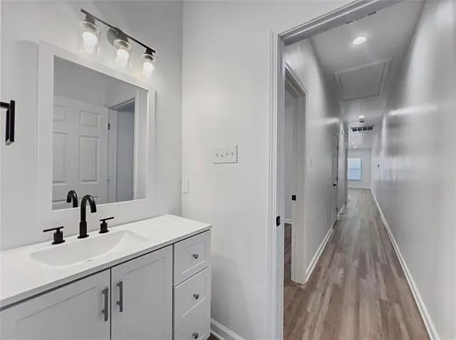 2 bed, 1.0 bath, 950 sqft, $1,650 — Photo 3