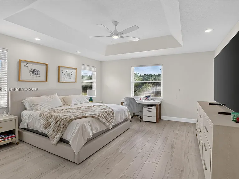 981 Waterside Cir — Photo 24