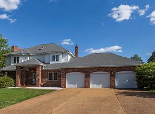 723 Crestview Dr, Wood River, IL 62095