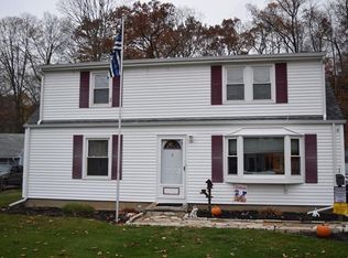 5 Oven Rock Rd, Bethel, CT 06801