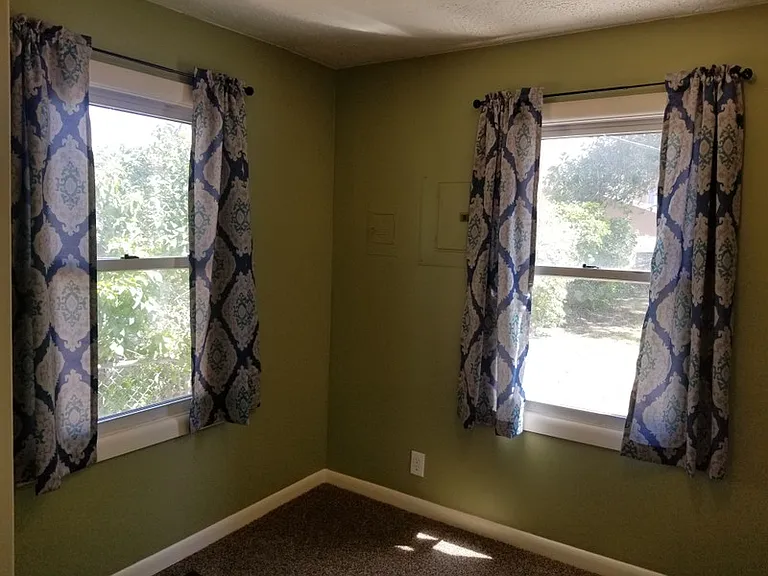 1658 Childs Ave — Photo 14