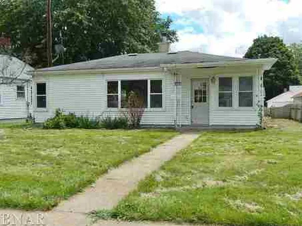 1206 E Jefferson St, Clinton, IL 61727