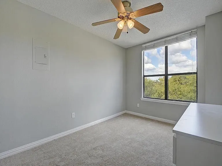 2409 Leon St #207 — Photo 15