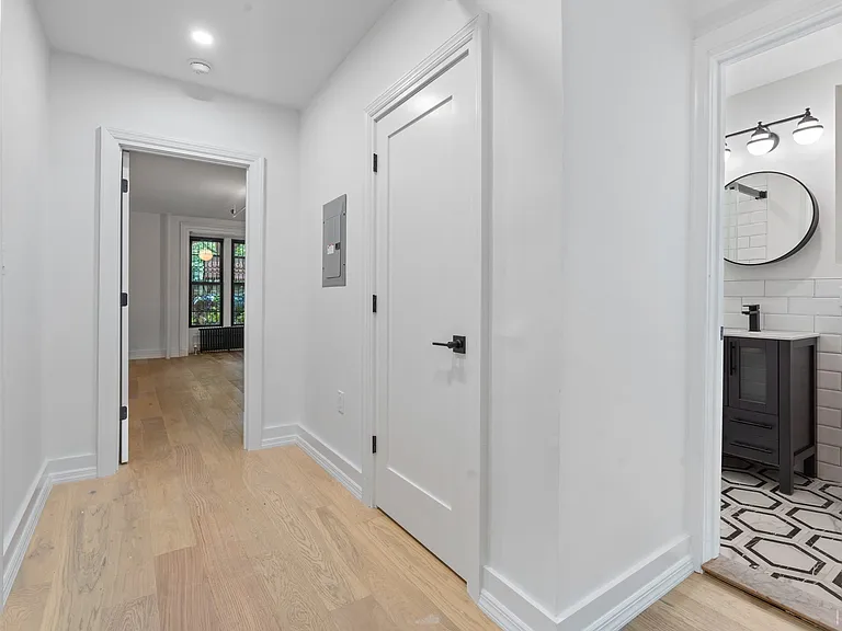 248 Washington Ave #1 — Photo 11