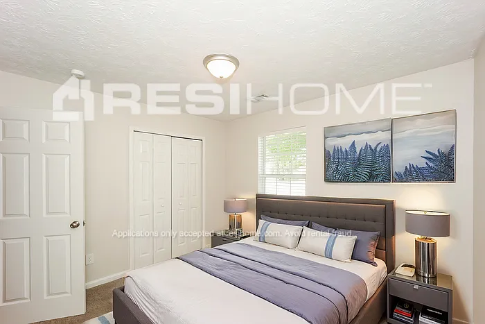 7558 Woodbine Pl — Photo 9