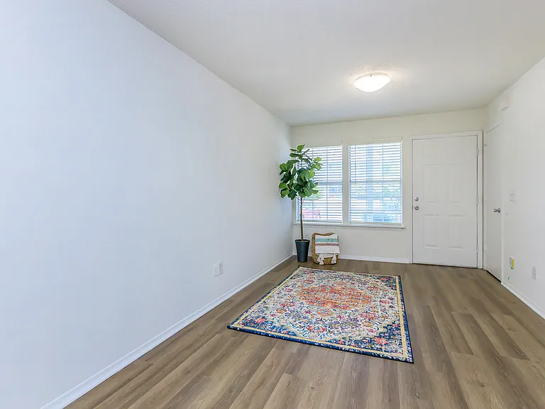 Antiqua Apartments — Photo 49