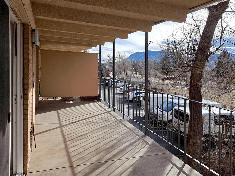 Boulder Crescent — Photo 50