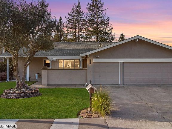 2nd image of 4997 Fern Pl