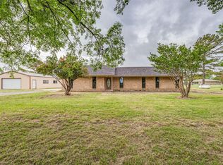 1972 Smith Oak Rd, Sherman, TX 75090