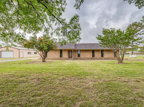 1972 Smith Oak Rd, Sherman, TX 75090