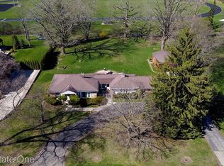 1900 Boulan Dr, Troy, MI