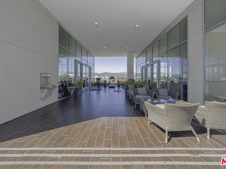 3785 Wilshire Blvd #1607 — Photo 42