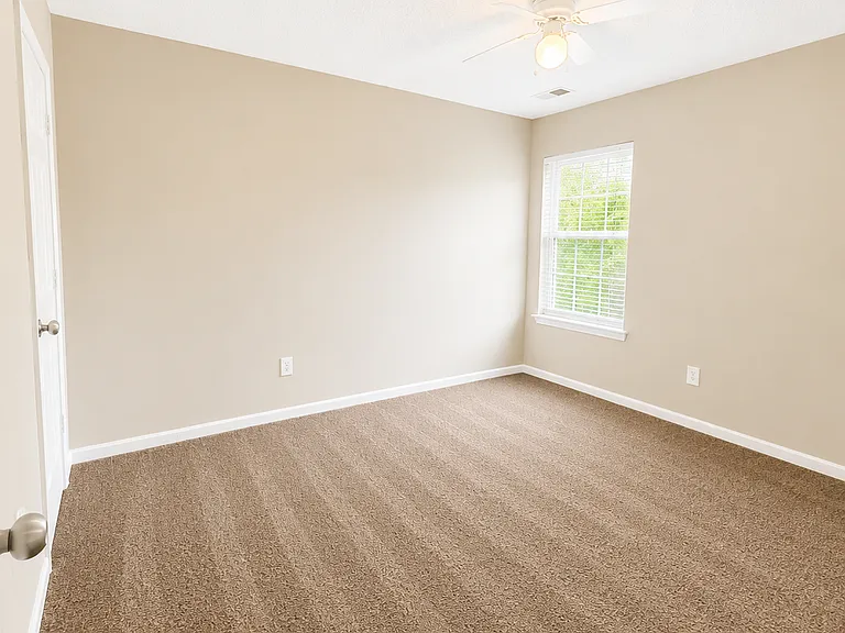 111 Elders Pond Dr — Photo 5