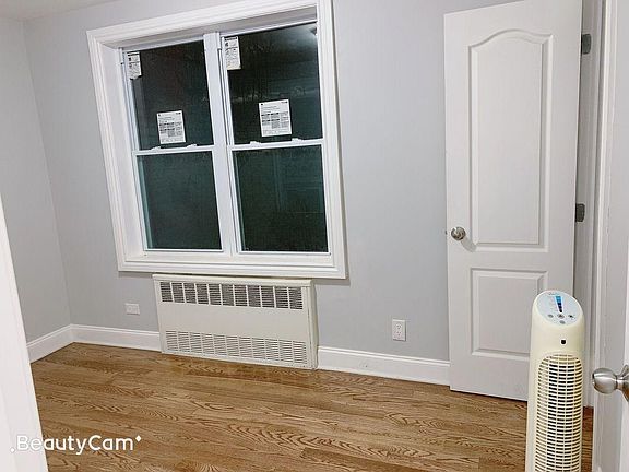 5th image of 920 E 58th St #2
