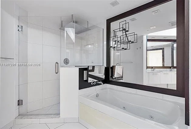 55 SE 6th St #1607 — Photo 38