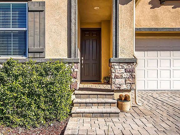 3rd image of 1751 Avenida Regina