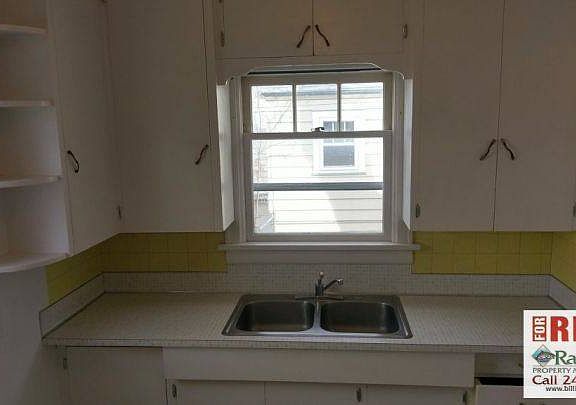 3rd image of 315 Alderson Ave