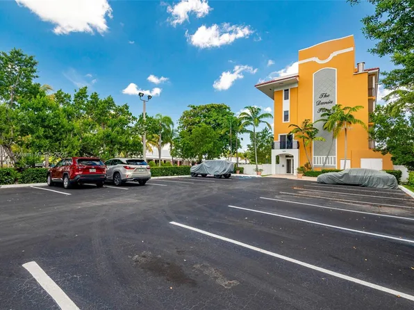 555 E Dania Beach Blvd #9, Dania, FL 33004