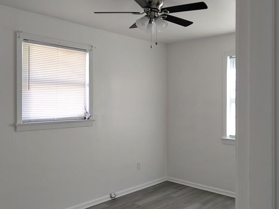 5th image of 4486 Montclair Rd
