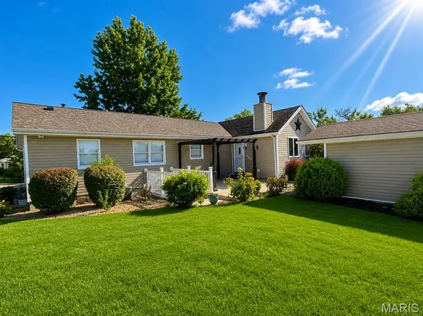 106 Arizona St, New Haven, MO 63068